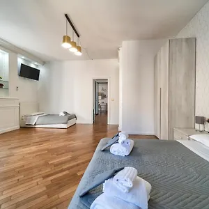 Apartment Dante 138 Class &, Bari